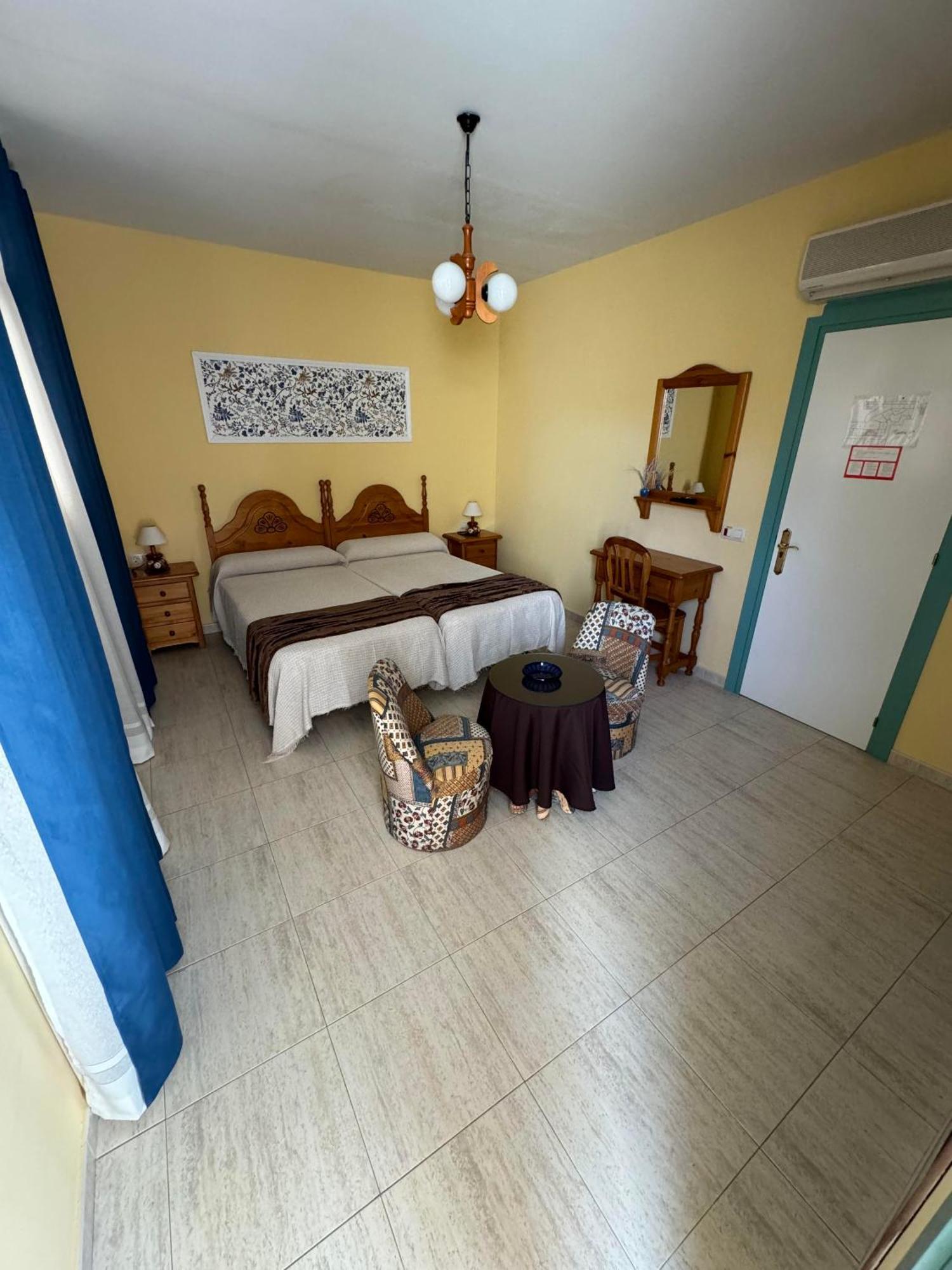 Hostal Joaquin Las Ventas con Pena Aguilera Dış mekan fotoğraf