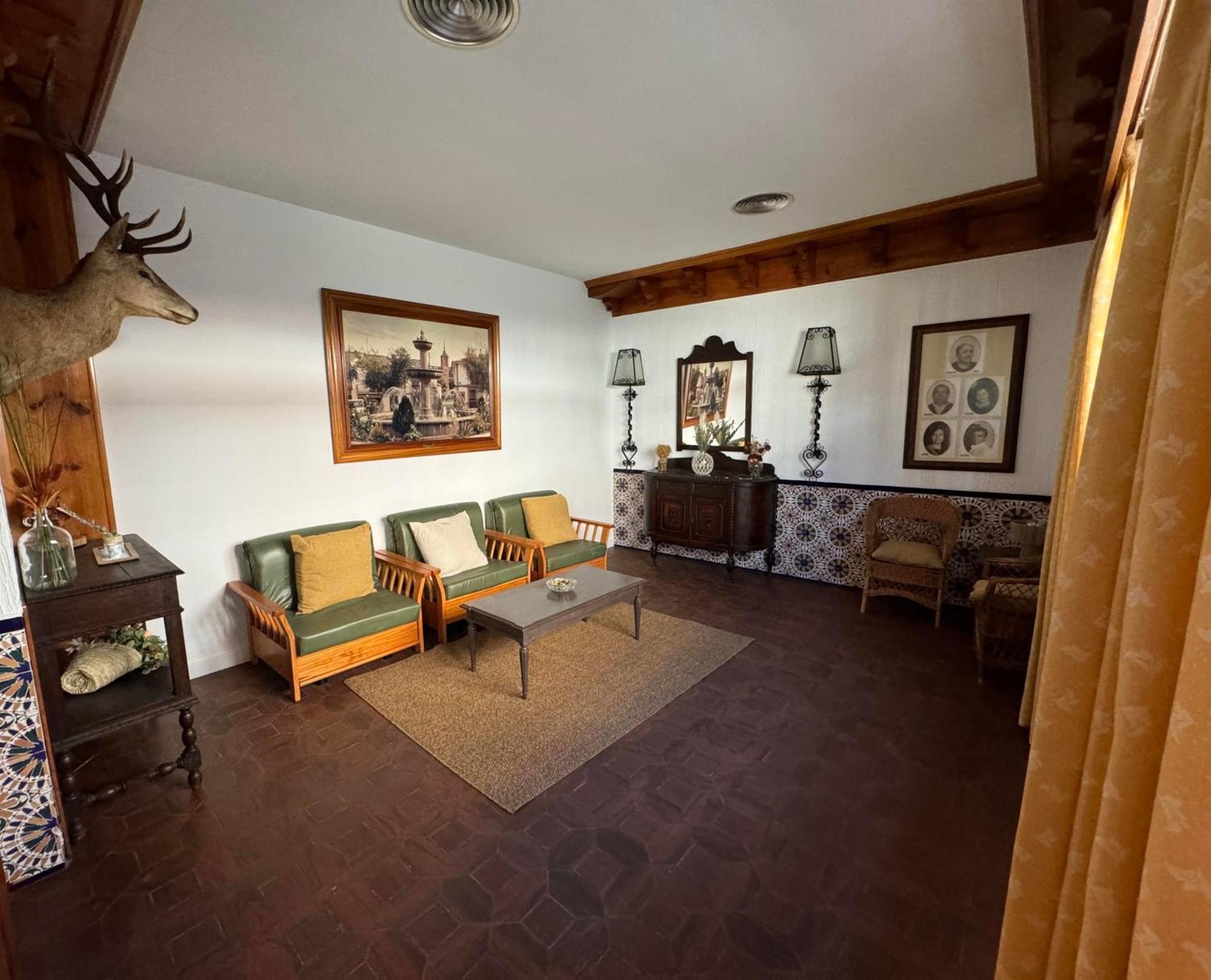 Hostal Joaquin Las Ventas con Pena Aguilera Dış mekan fotoğraf